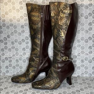 Mondo & Franco brown and gold heeled boots 10W